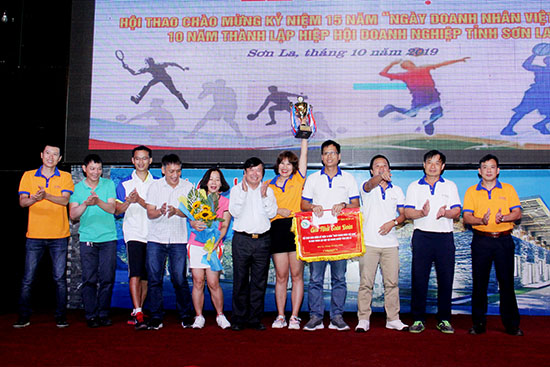Hội thao chào mừng kỷ niệm 15 năm “Ngày Doanh nhân Việt Nam”, 10 năm thành lập Hiệp hội Doanh nghiệp tỉnh