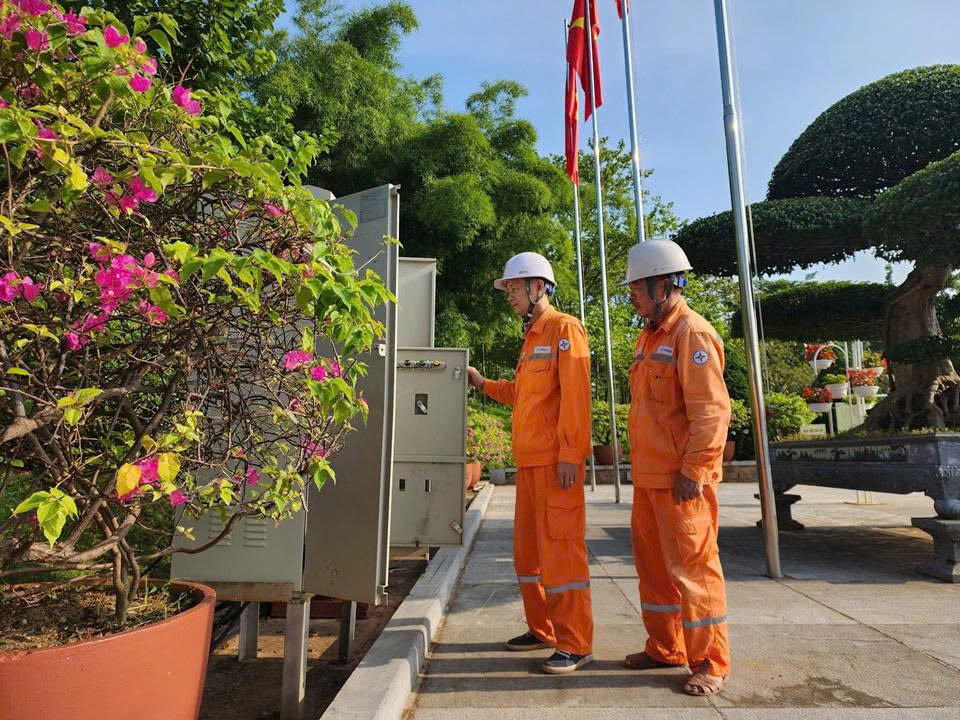 Công ty Điện lực Sơn La chủ động phương án cấp điện an toàn cho Quốc khánh 2/9 và khai giảng năm học mới