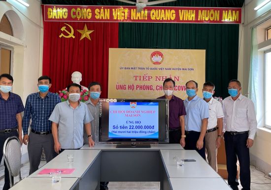 Chi hội Doanh nghiệp huyện Mai Sơn ủng hộ phòng, chống Covid-19
