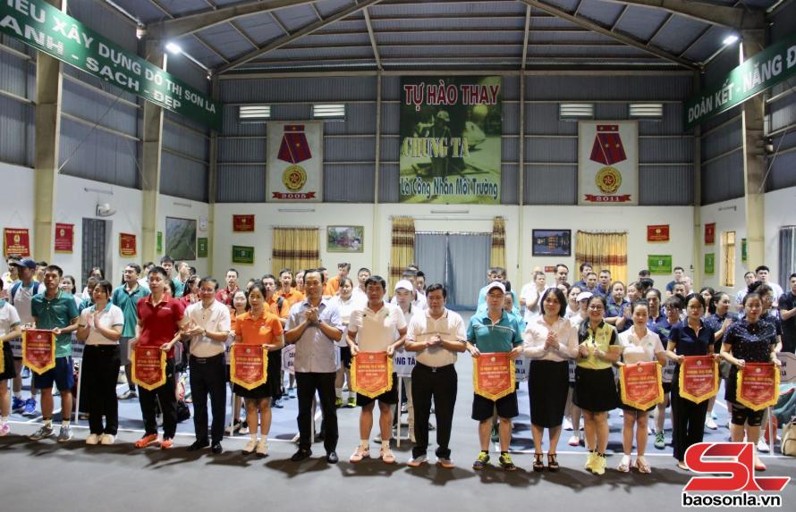 Giải pickleball - kéo co - cờ tướng chào mừng Ngày Doanh nhân Việt Nam