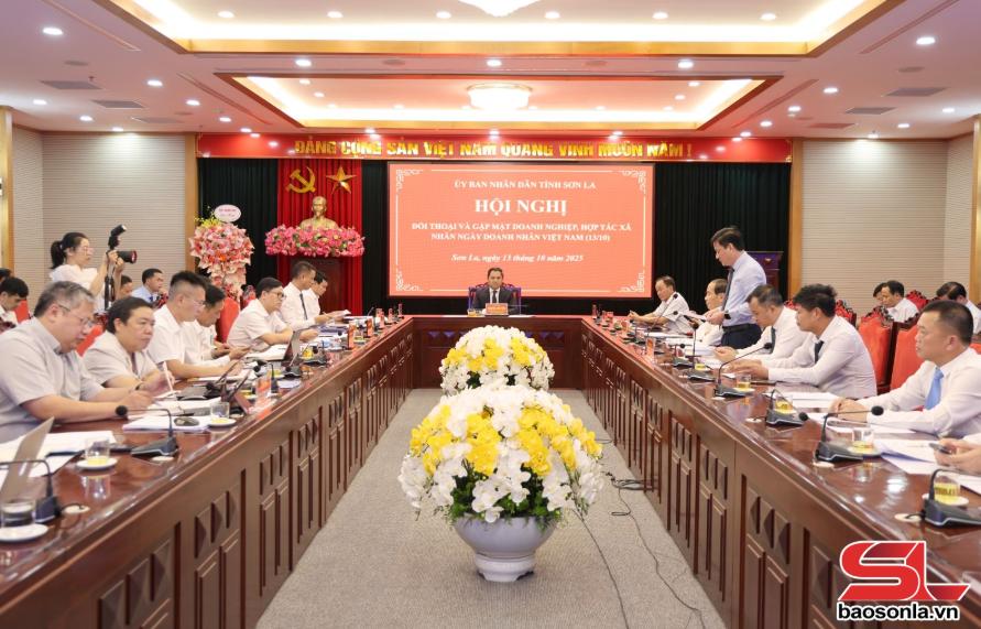 Đối thoại, tháo gỡ khó khăn, tạo môi trường thuận lợi cho doanh nghiệp, HTX