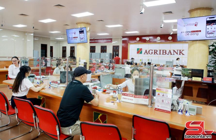 Thêm nhiều dịch vụ ngân hàng tiện ích cho khách hàng Thêm nhiều dịch vụ ngân hàng tiện ích cho khách hàng