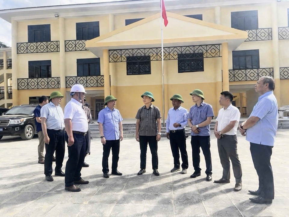 Công ty Điện lực Sơn La chủ động phương án cấp điện phục vụ Lễ khánh thành các trường học vùng biên