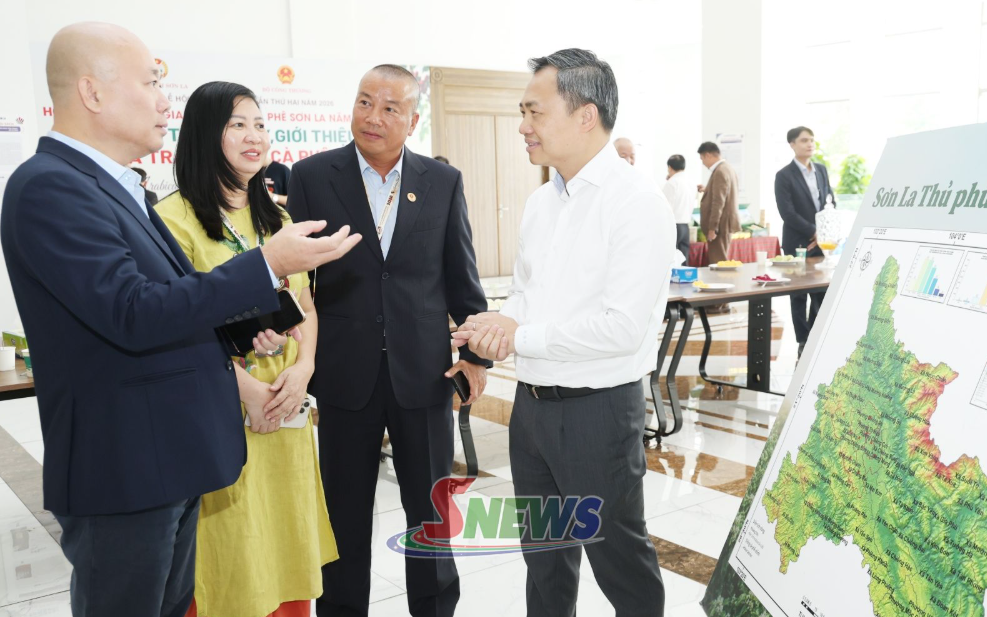 Đối thoại tháo gỡ khó khăn cho doanh nghiệp