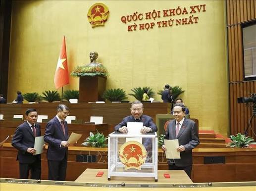  Tuyên truyền các luật, nghị quyết được Quốc hội khóa XVI thông qua tại Kỳ họp thứ Nhất  