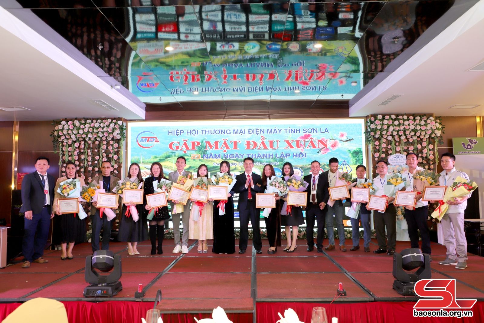 Gặp mặt kỷ niệm 23 năm Ngày thành lập Hiệp hội Thương mại điện máy tỉnh Sơn La