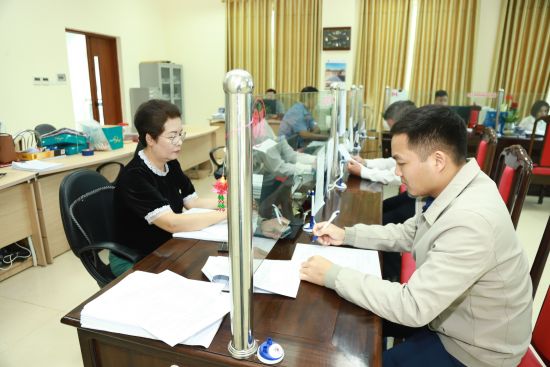 Từ 31/3/2021 Chi cục Thuế Khu vực Thành phố Sơn La - Mường La                      thực hiện tiếp nhận và xử lý hồ sơ khai lệ phí trước bạ xe ô tô